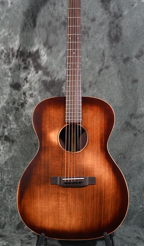 

Гитара с чехлом Martin 000-16 Streetmaster Adirondack Spruce