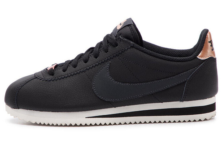 

Nike Cortez Кроссовки для женщин
