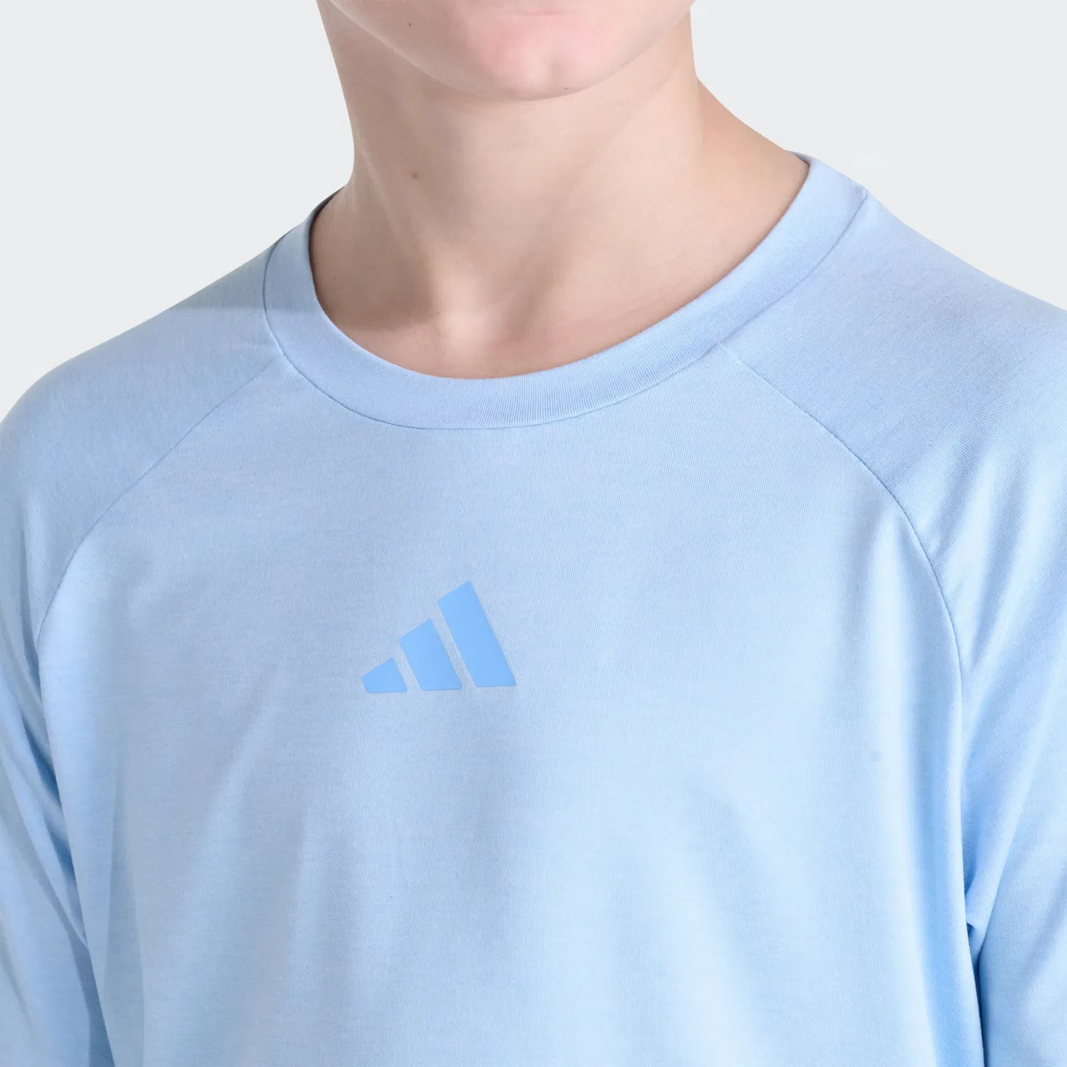 Детская футболка с рукавами реглан Raglan Mélange Tee Adidas Sportswear, небесно-голубой — фото 3