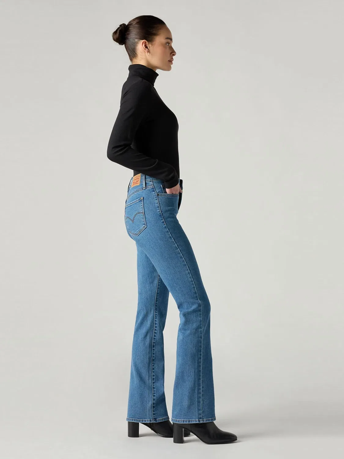 Джинсы буткат shaping Levi's, синие — фото 4