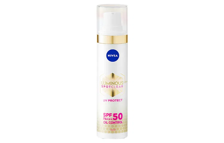 Солнцезащитный праймер-эмульсия 2-в-1 SPF50/PA+++ 630 Brightening Defense, 40 мл*2, NIVEA — фото 2