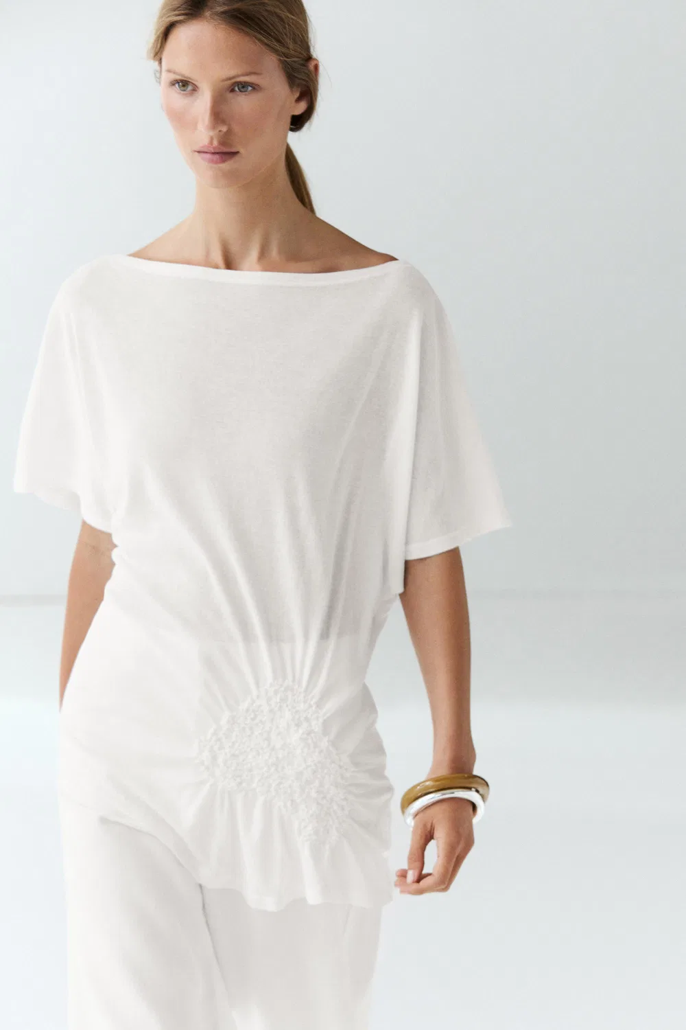 Топ Massimo Dutti, асимметричный, с вышивкой, кремовый