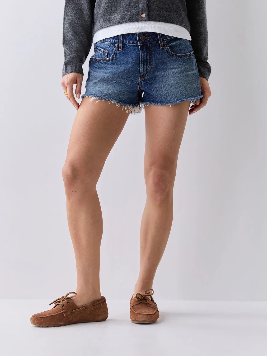 Шорты джинсовые с низкой посадкой Levi's, Mid Blue Denim — фото 2