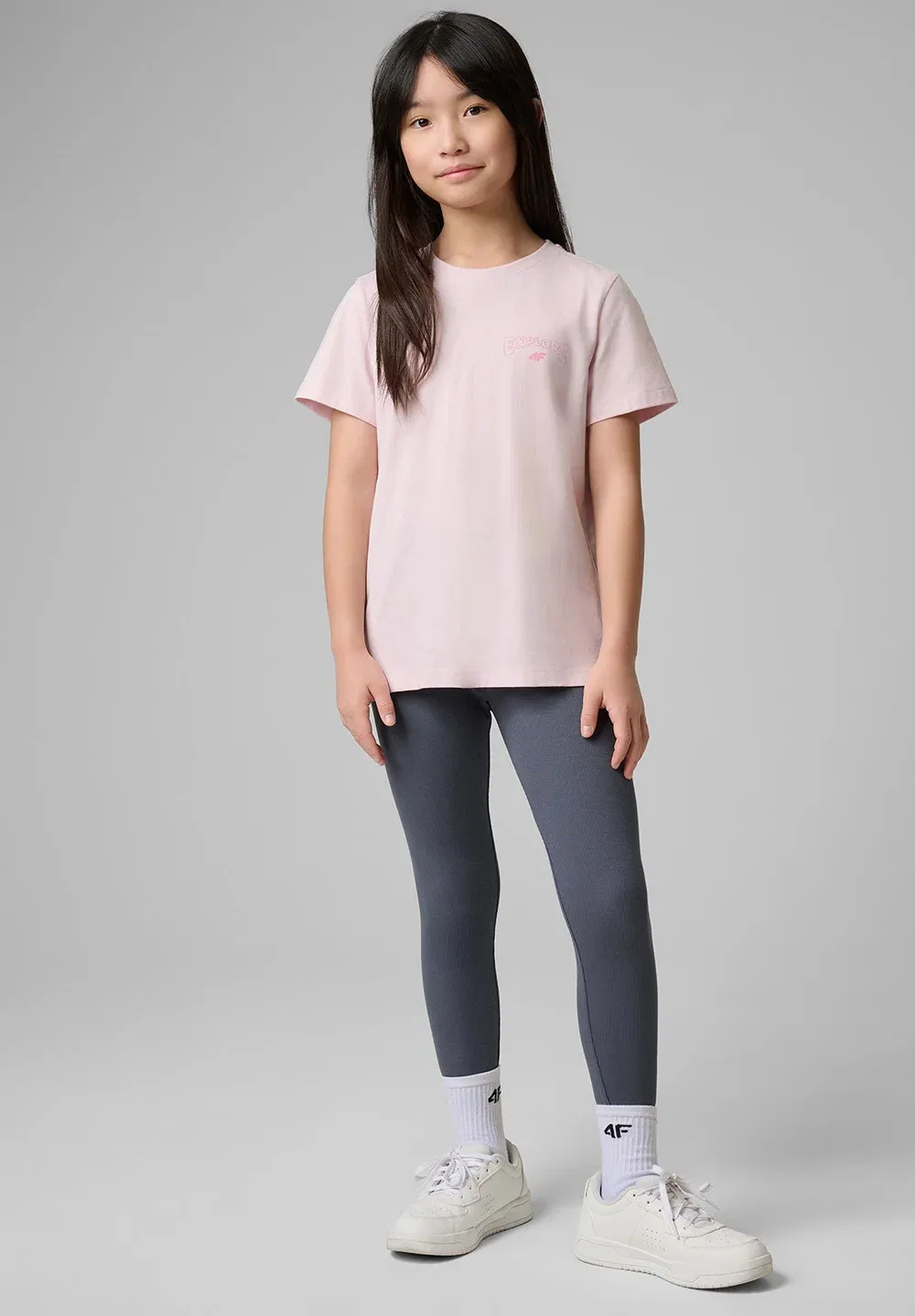 Футболка Regular z nadrukiem dziewczęcy - czarny 140 (9-10 лат) - футболка с принтом 4F, Light Pink