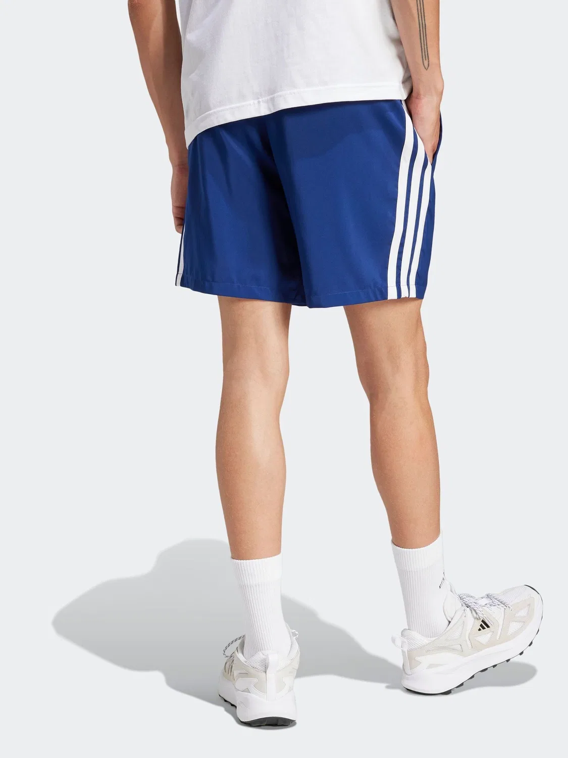 Шорты повседневные, на поясе с резинкой и шнурком, три полоски adidas, синий — фото 2