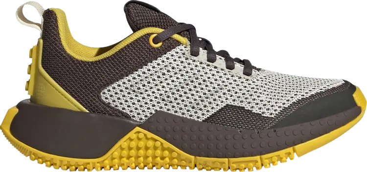 

Кроссовки Adidas LEGO x Sport Pro J 'Ecru Tint Equipment Yellow', коричневый