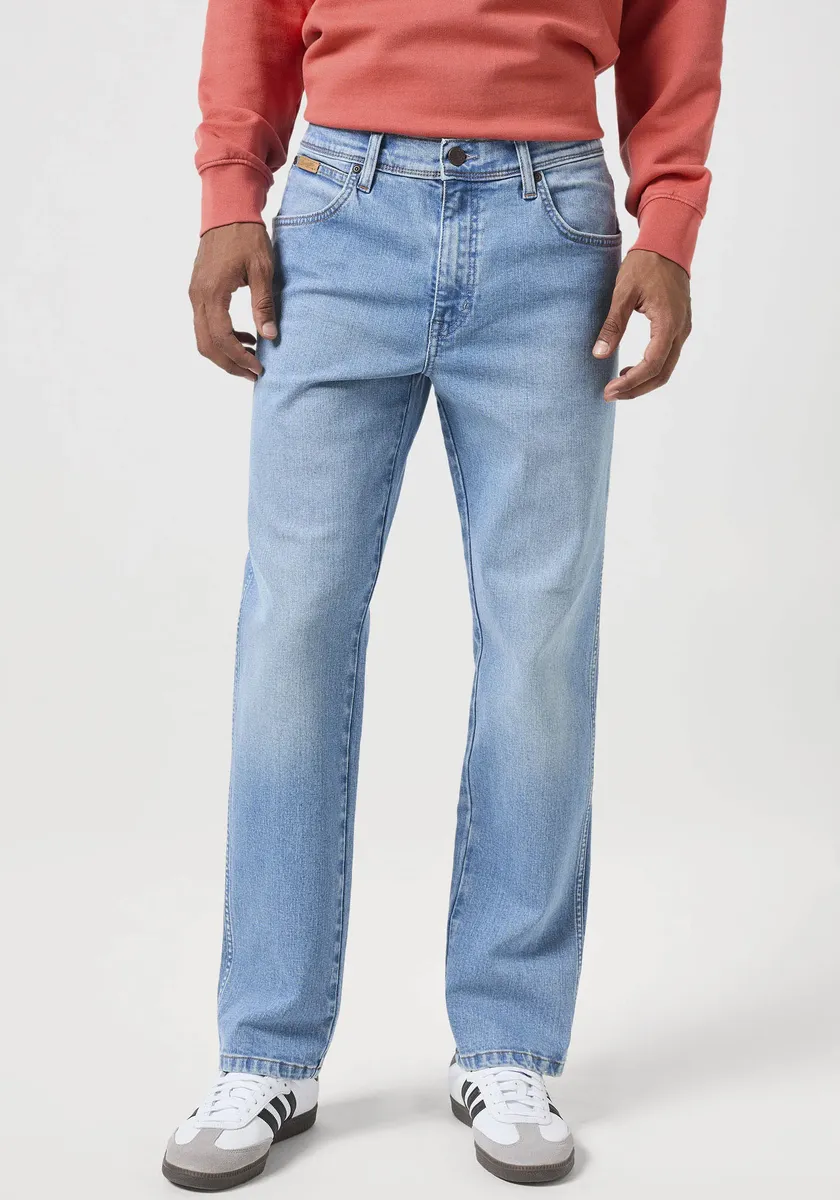

Прямые джинсы Wrangler "Техас", цвет Clever