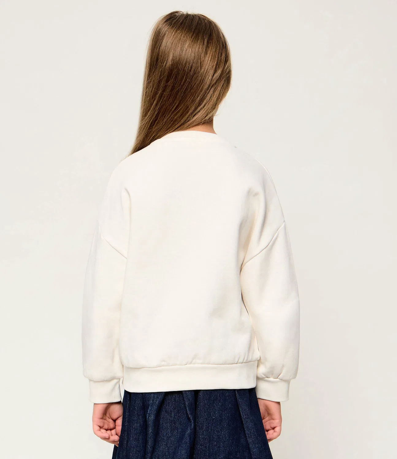 Свитшот Guess, цвет Crema — фото 3