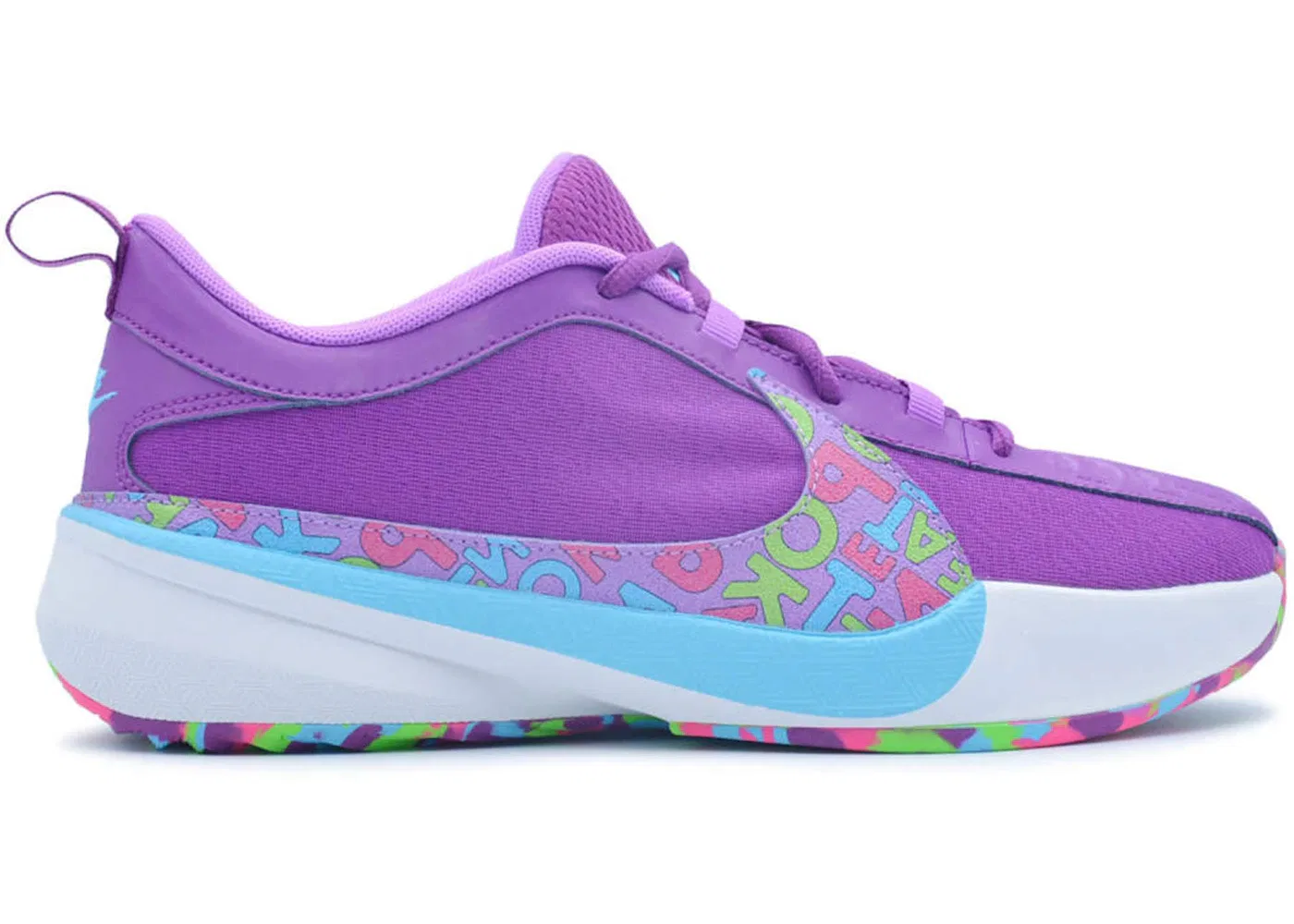 Детские кроссовки для мальчиков баскетбольные Nike Zoom Freak 5 Alphabet Bros (GS) Nike, Bold Berry/Baltic Blue/Summit White/Fuchsia Dream