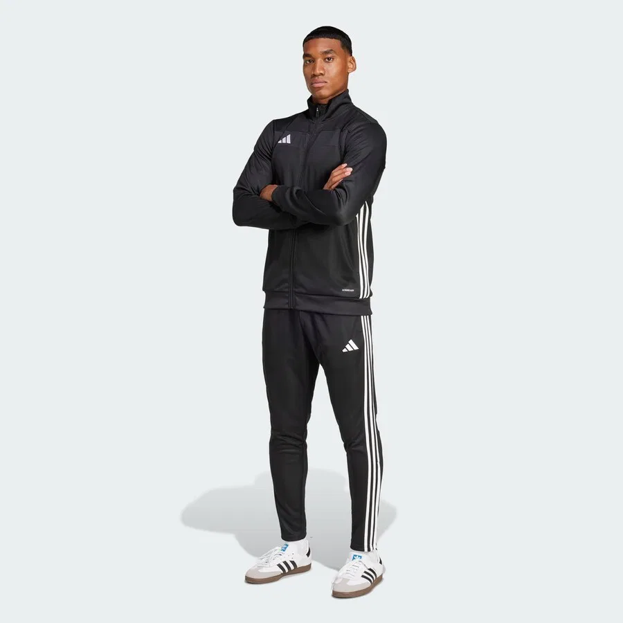 Спортивный костюм ADIDAS PERFORMANCE 'Tiro 25 Essentials' черного цвета — фото 2