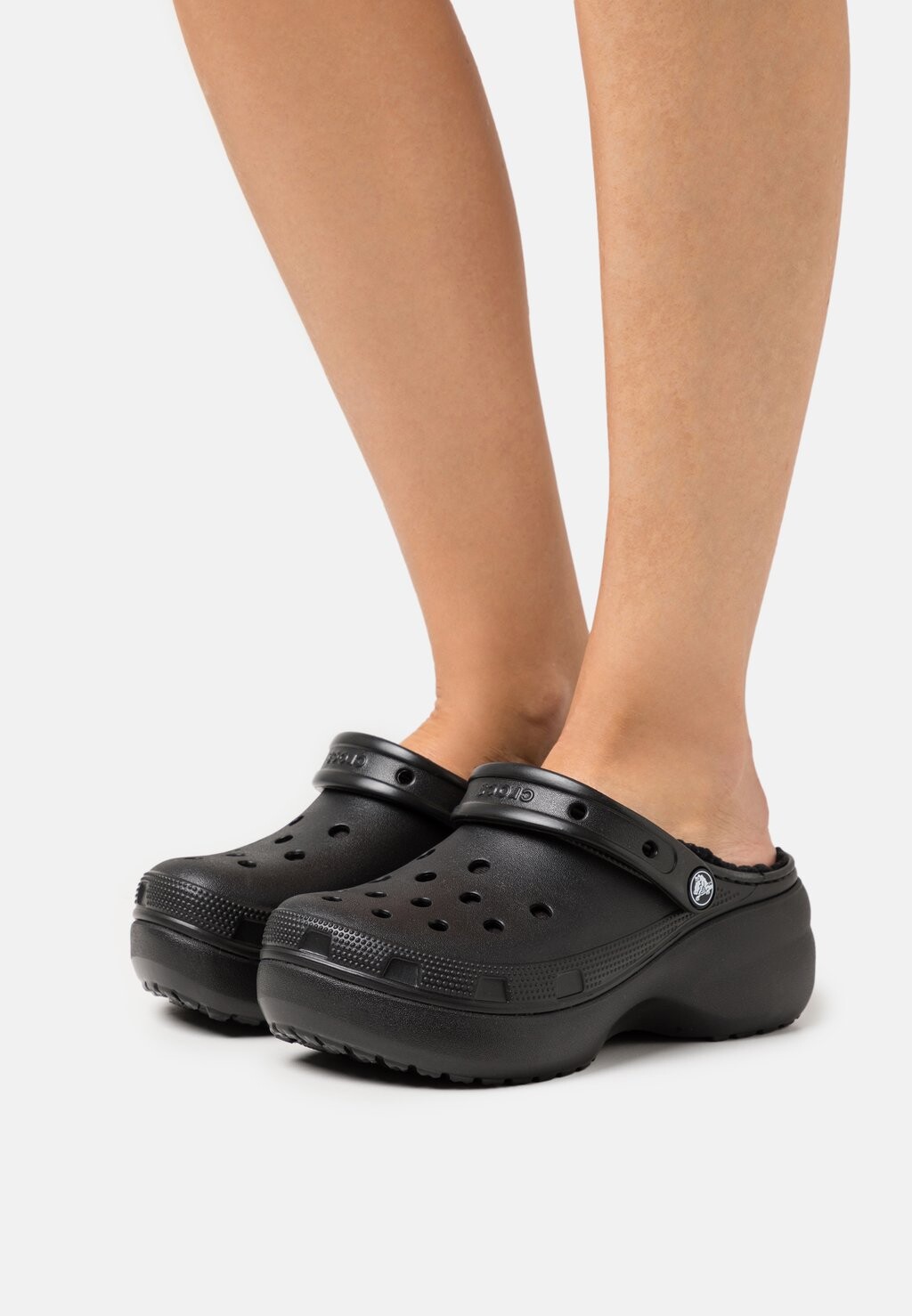 

Тапочки Classic Platform Lined Crocs, черные