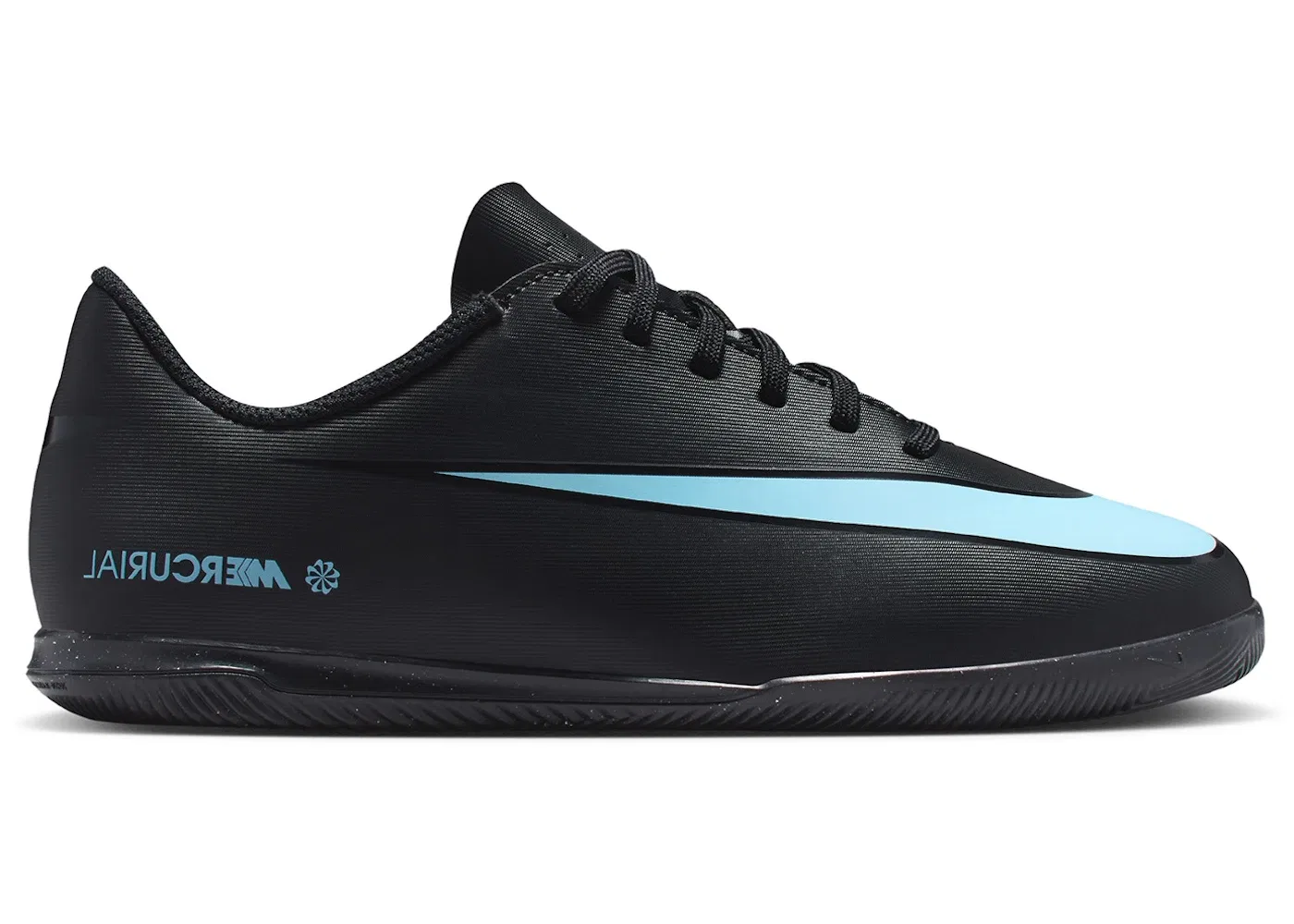 Детские кроссовки для мальчиков с длинным шнурком Nike Mercurial Vapor 16 Club IC Shadow Pack, Black/Ice Blue
