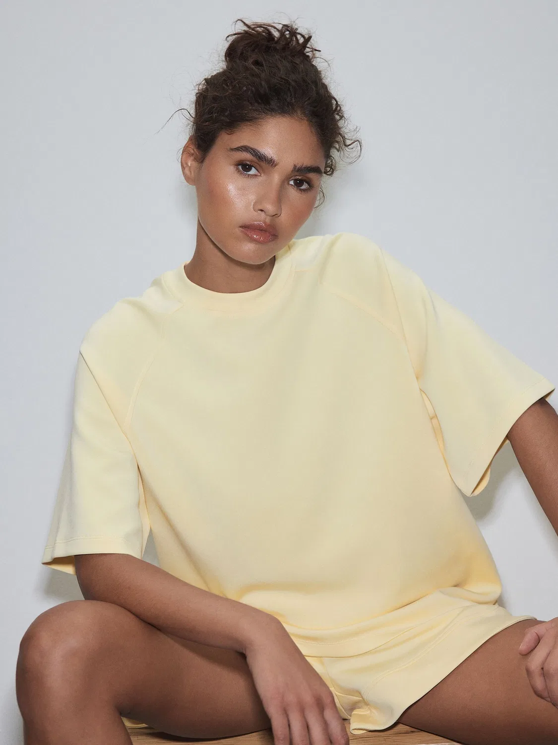 Спортивная футболка оверсайз Butter Yellow Active Modal Next, масляно-желтый