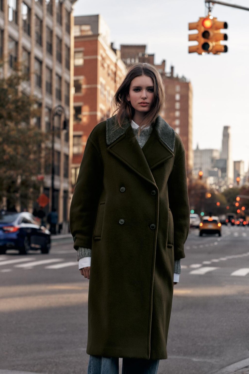 

Пальто из шерсти ZARA, оливково-зеленый