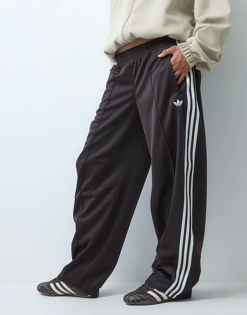 Спортивные брюки Adidas Originals Firebird Barrel Leg, коричневый — фото 2