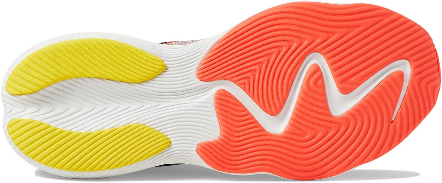 Мужские кроссовки New Balance FuelCell Shift Tr, черный/красный — фото 4