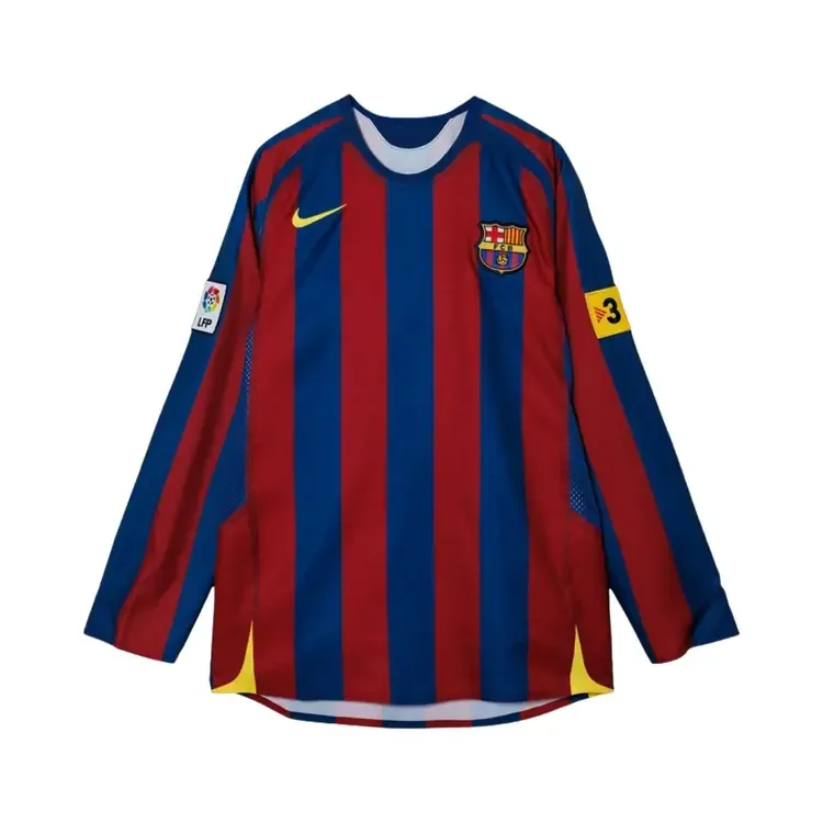 Реплика футболки с длинными рукавами Nike FC Barcelona Роналдиньо сезона 2005/06, красно-синяя