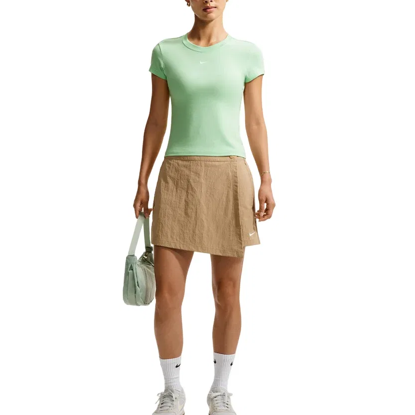 Женская футболка Crewneck Plain Short Sleeve T-Shirt 'Green' Nike, зеленый — фото 2