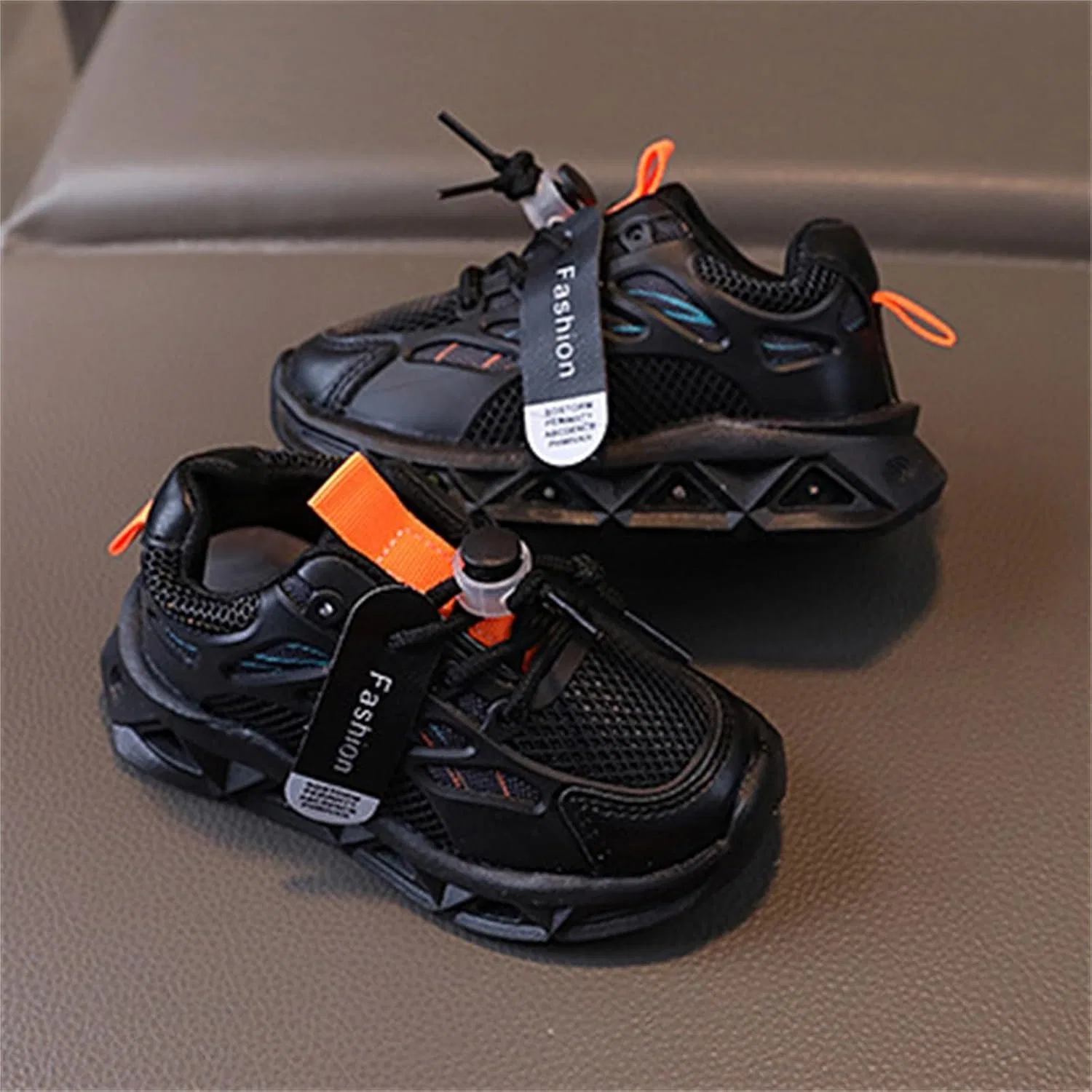 Детские кроссовки для девочек с подсветкой из кожи и сетки, Black — фото 4