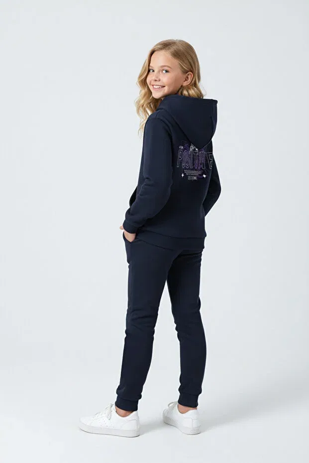Детский спортивный комплект для девочек с принтом 3 iplik ş fleece-lined winter kangaroo pocket print detailed k hooded 6-piece girls' tracksuit set Panios Kids, Navy Blue-Grey-Black — фото 2