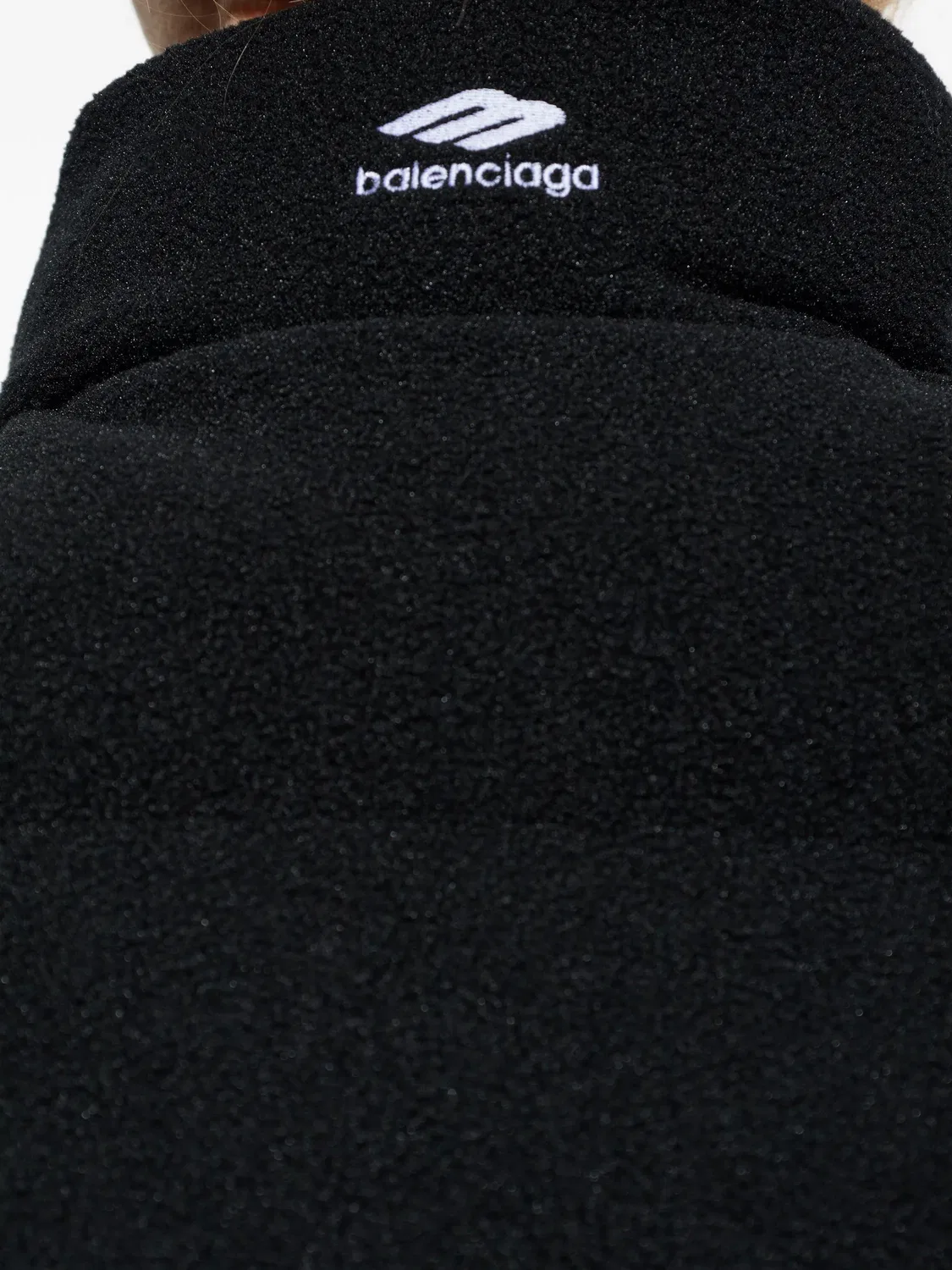 Balenciaga Жилет из искусственного меха, черный — фото 4