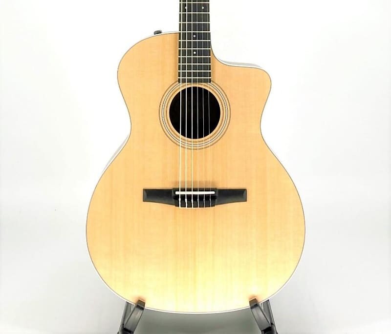 

Taylor 214ce-N Nylon Grand Auditorium Acoustic Electric Серийный номер: 2205172262 Taylor 214ce-N Grand Auditorium Electric Ser#:2205172262