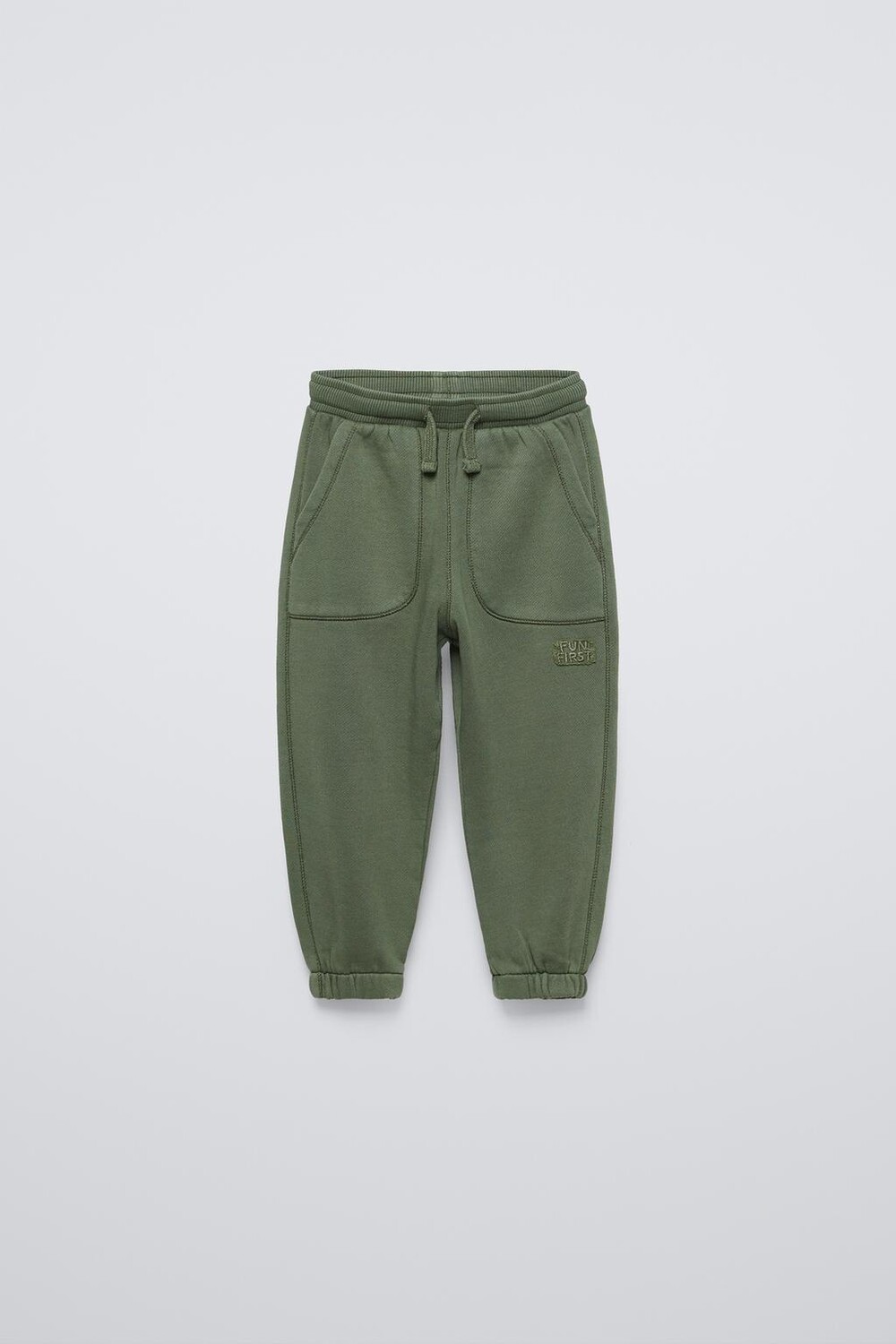 

Брюки с карманами ZARA, зеленый