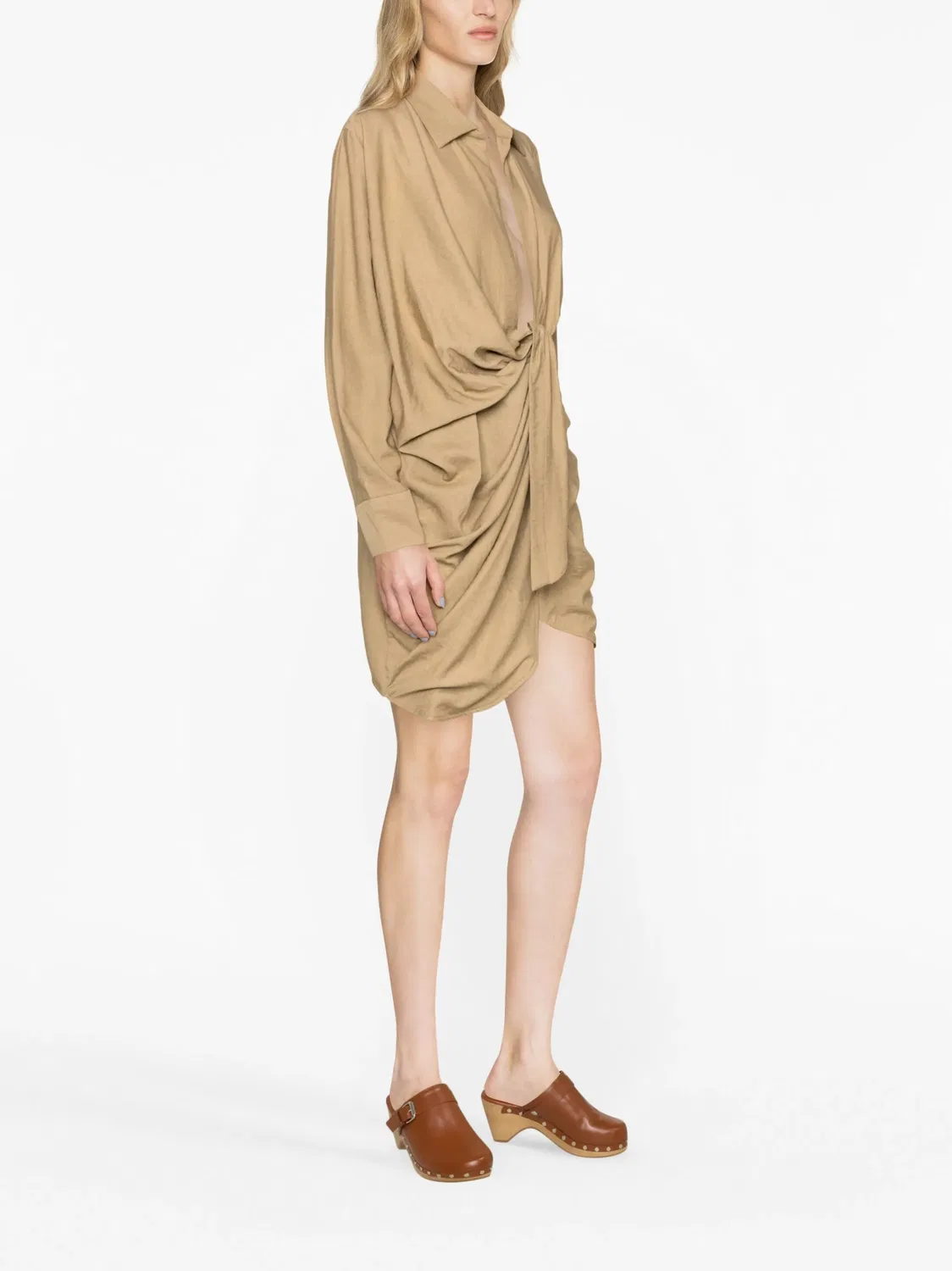 Мини-платье с драпировкой и классическим воротником Jacquemus, нейтральные — фото 2