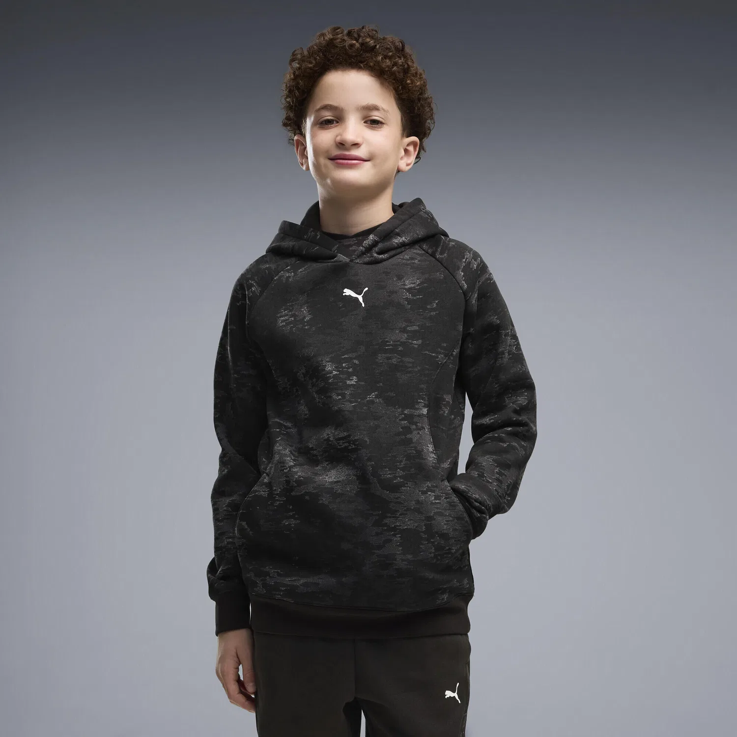 Детское худи с принтом Puma Sport Camo Fleece Hoodie, Puma, Цвет: Schwarz — фото 2