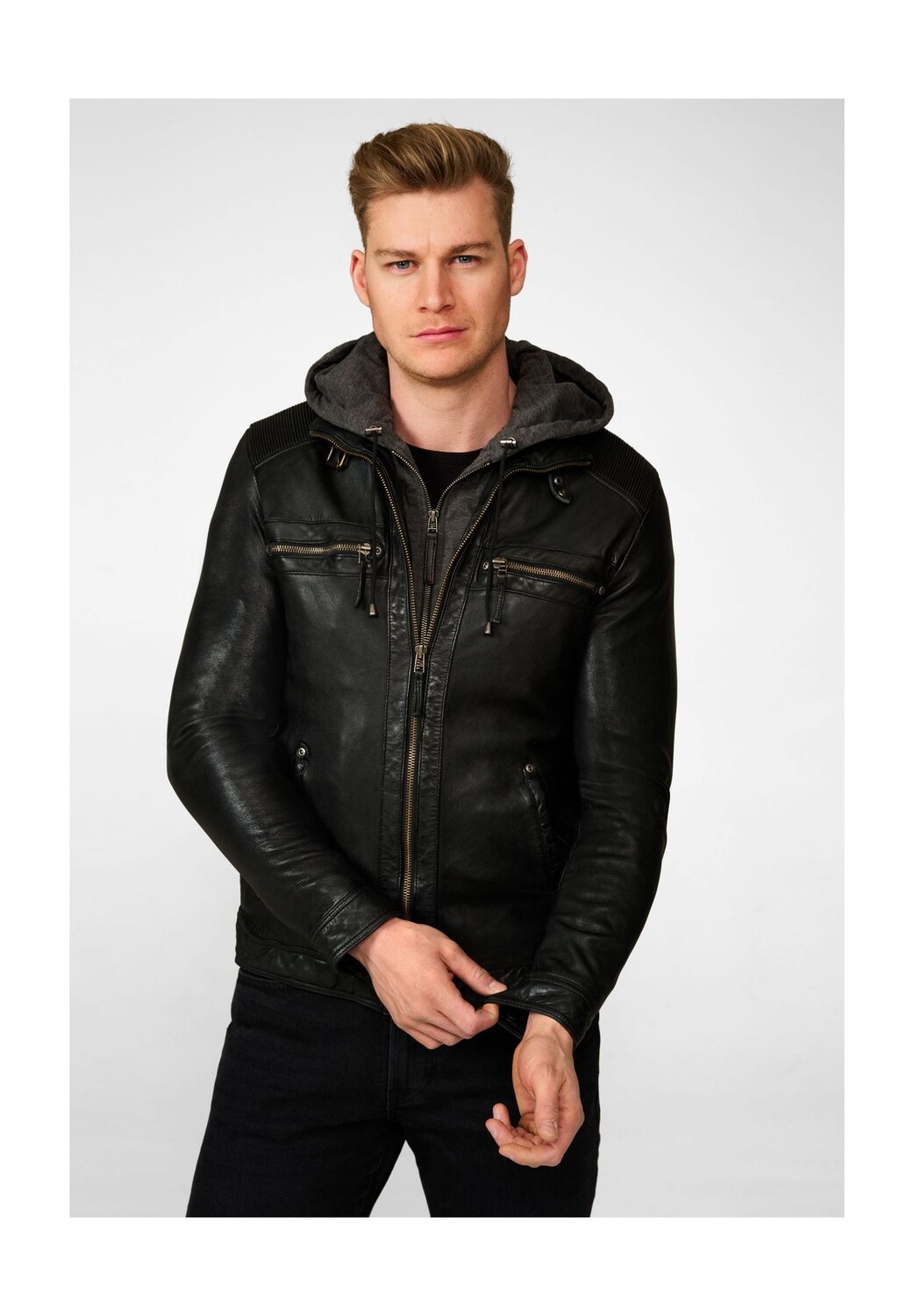 

Мужская кожаная куртка Nate - косуха со съемным капюшоном RICANO, черный