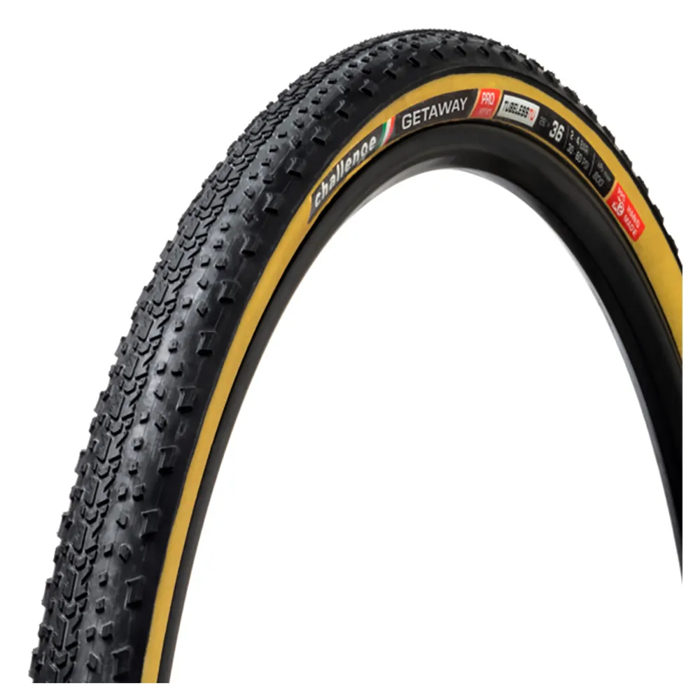 

Дорожная шина Challenge Getaway Pro Handmade Tubular 700C x 36 rigid road tyre, золотой