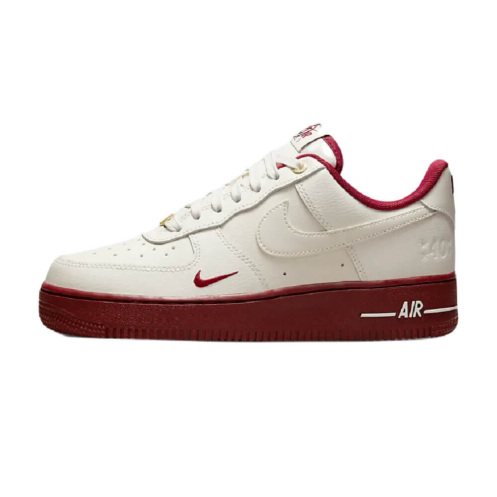 

Кросcовки Nike Air Force 1 '07 SE, красный/бежевый