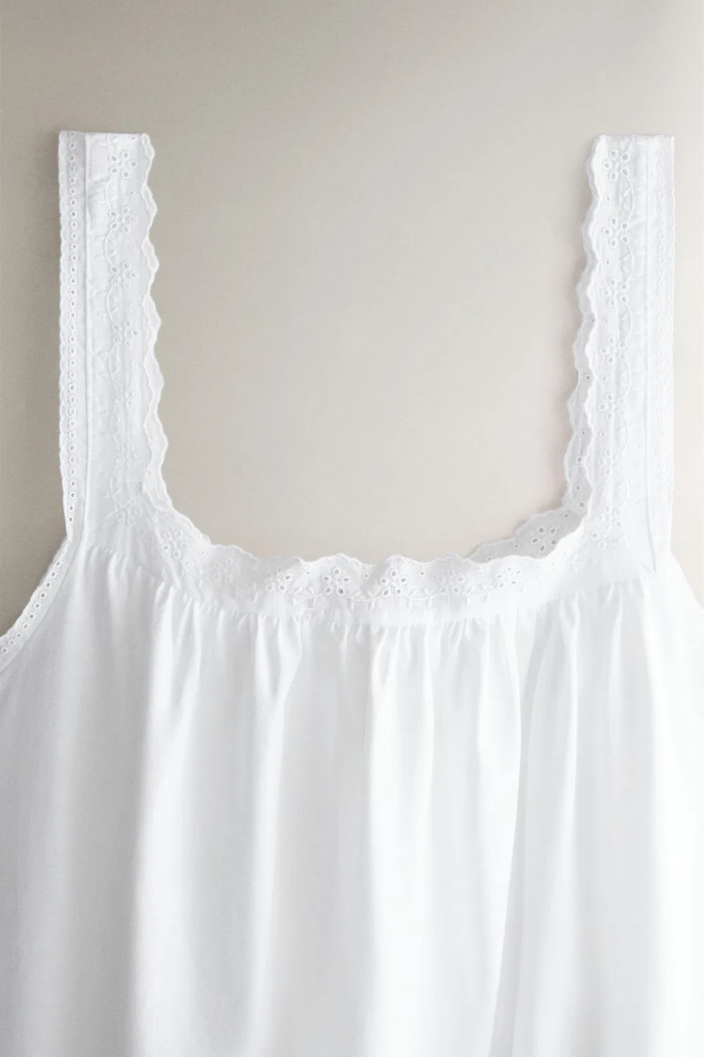 Хлопковая ночная рубашка с кружевной отделкой ZARA, White — фото 3