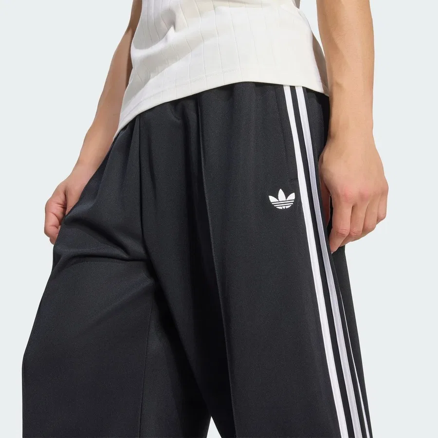 Спортивные брюки свободного кроя Adidas Originals KS7530 Oversized Track Pants, Черный — фото 4