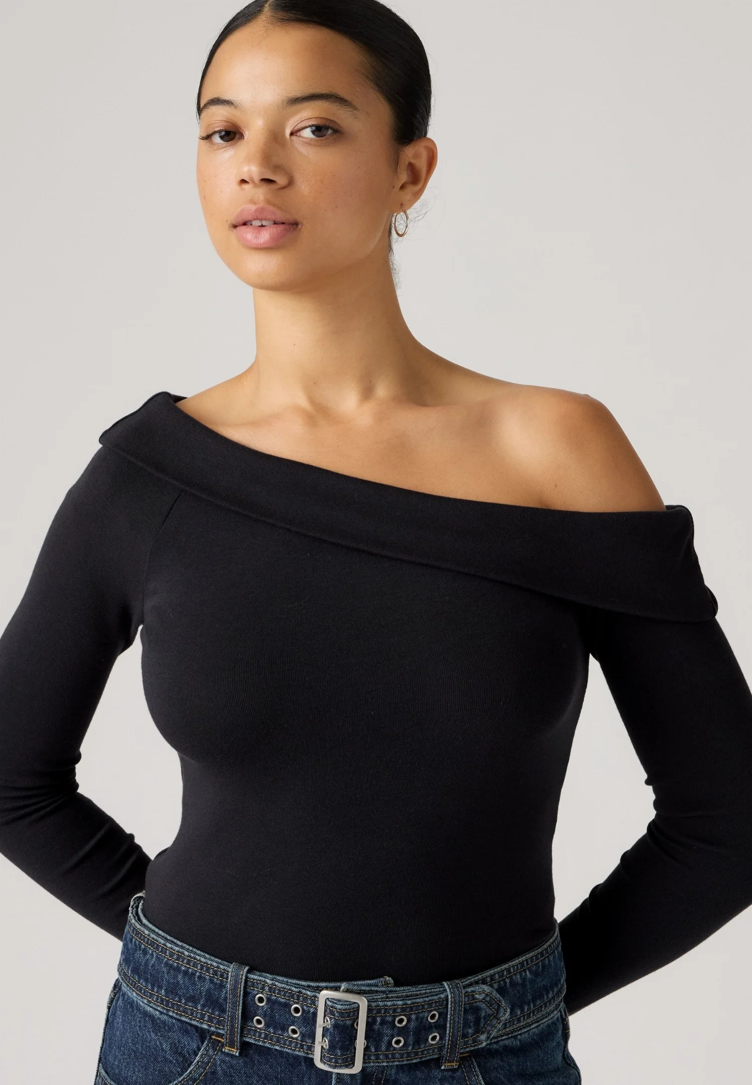 Женский лонгслив Levi's Clara Rib Off Shoulder LS, антрацит — фото 4