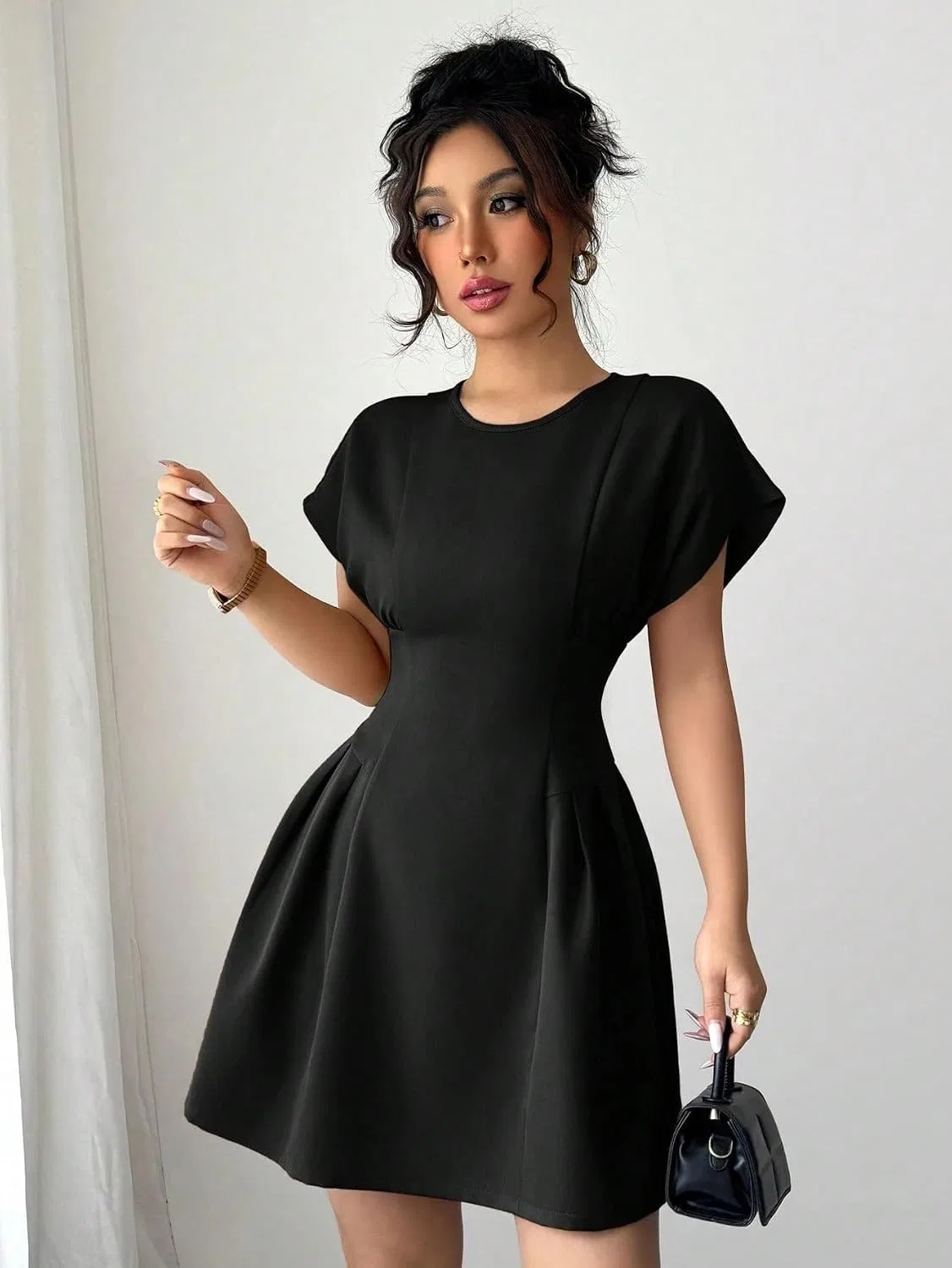 Женское повседневное A-силуэта платье мини с короткими рукавами, Black — фото 3