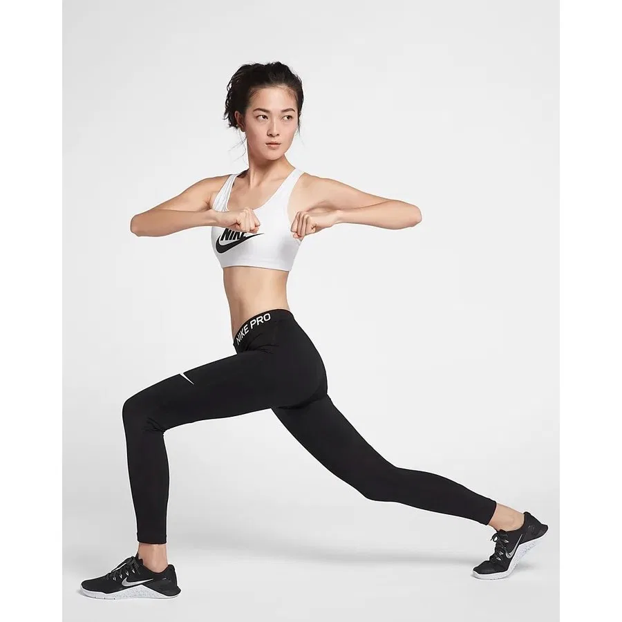 Спортивный бюстгальтер с дышащей тканью Swoosh Futura Nike, Белый — фото 3