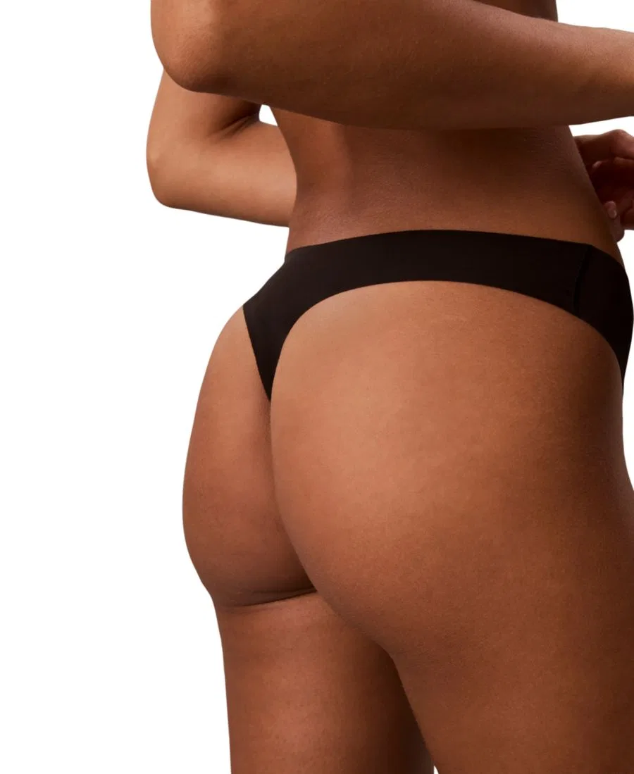 Комплект из 3 трусов-слипов Calvin Klein Invisibles Seamless Microfiber Tag-Free Thong, QD5416, Black/ Black/ Black — фото 3