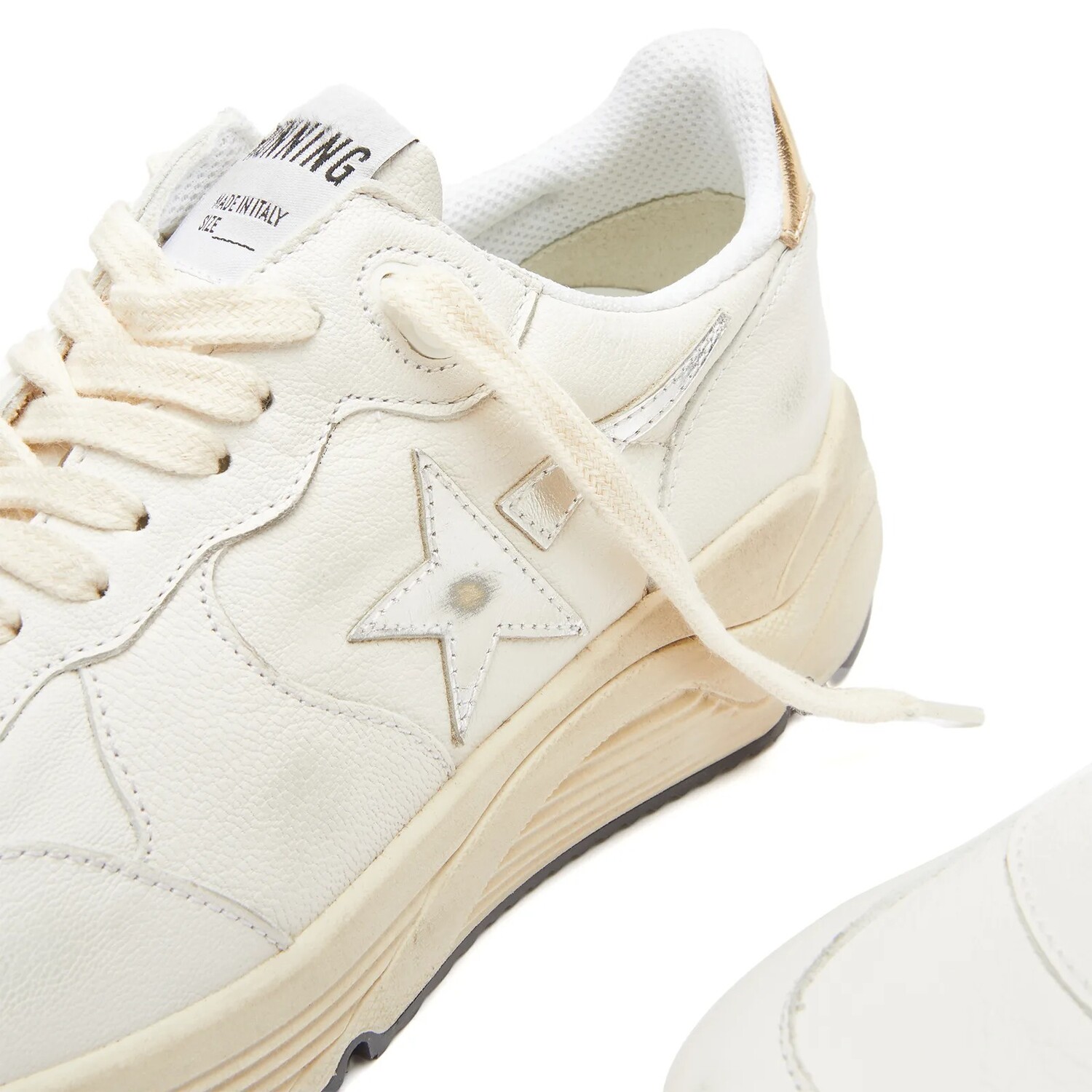 Кроссовки Golden Goose Running Dad Leather, бежевый — фото 2