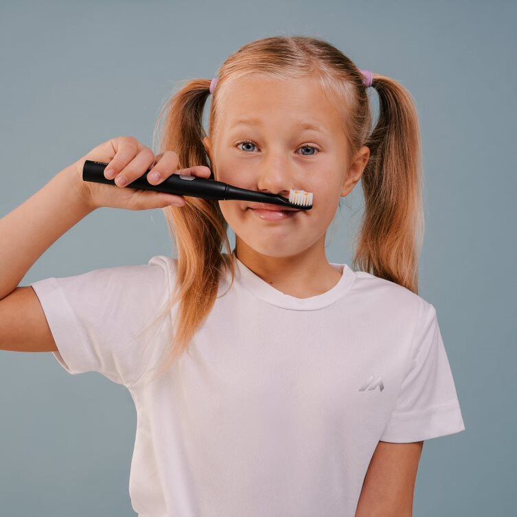 Smiley Light Kids звуковая зубная щетка детская черная, 1 шт. — фото 3