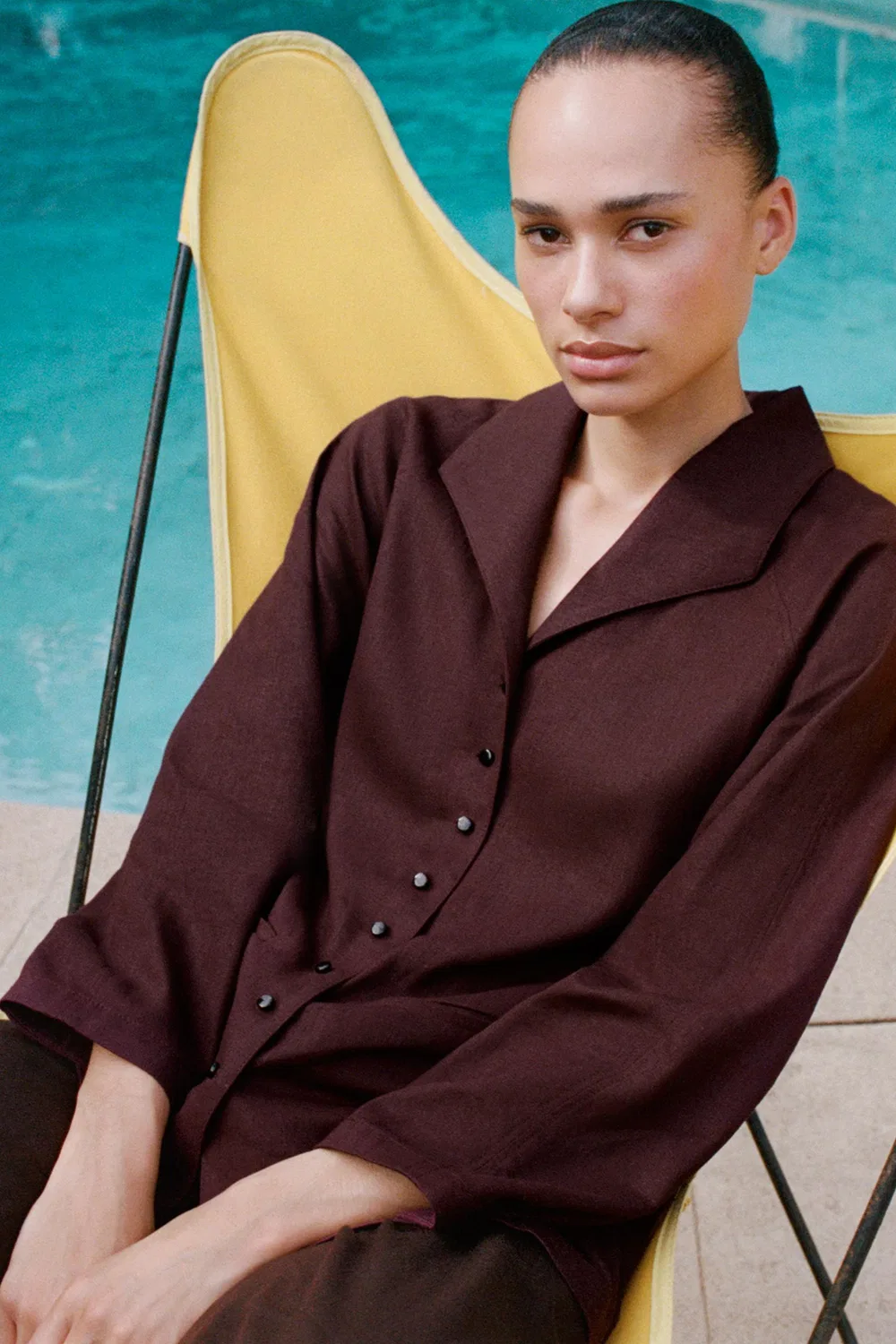 Куртка из льняной смеси со складкой на спине. ZARA, Aubergine