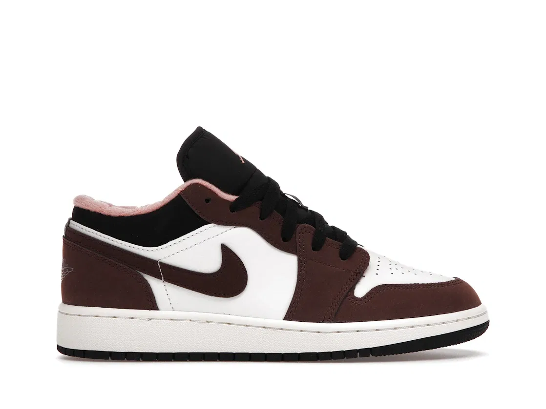 Детские кроссовки Lifestyle с замшевыми накладками Jordan 1 Low Mocha Jordan, Light Chocolate/Crimson Bliss-Black-Sail