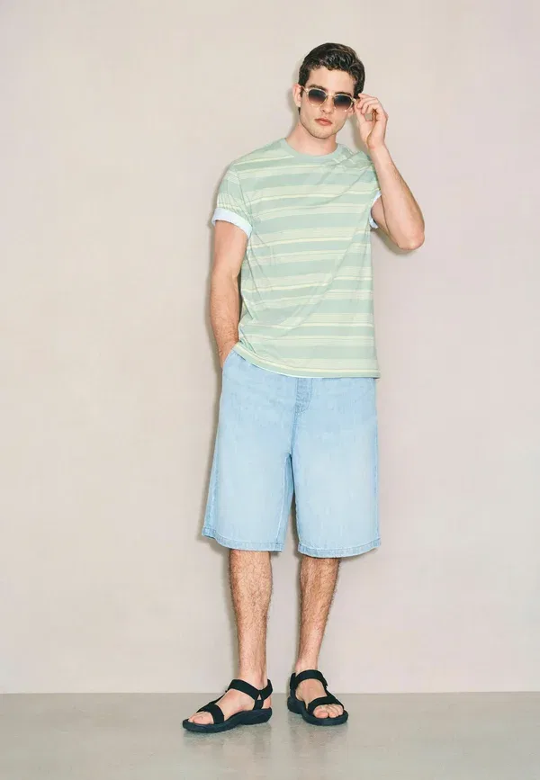 Футболка с принтом хлопковая Regular fit - horizontal striped edit t-shirt, Next, green, зеленый — фото 4