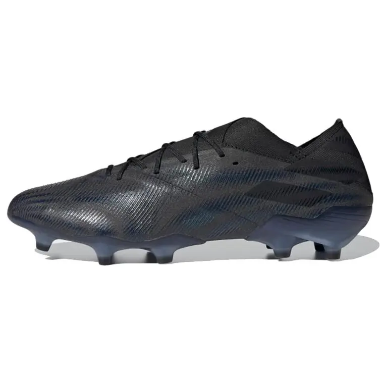 

Nemeziz 1 FG тройной черный Adidas