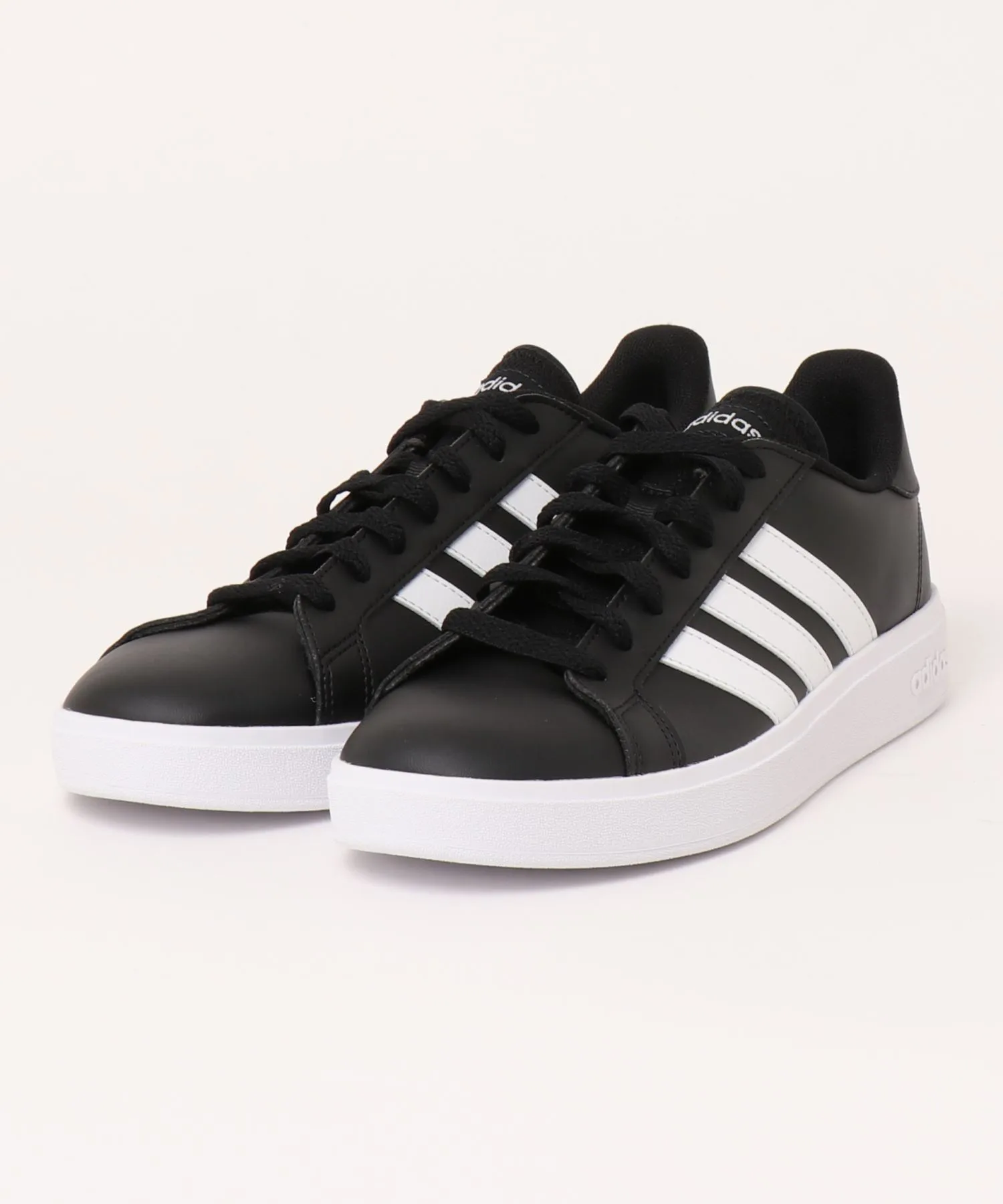 Мужские кроссовки из искусственной кожи adidas GRANDCOURT BASE 2.0 чёрно-белые