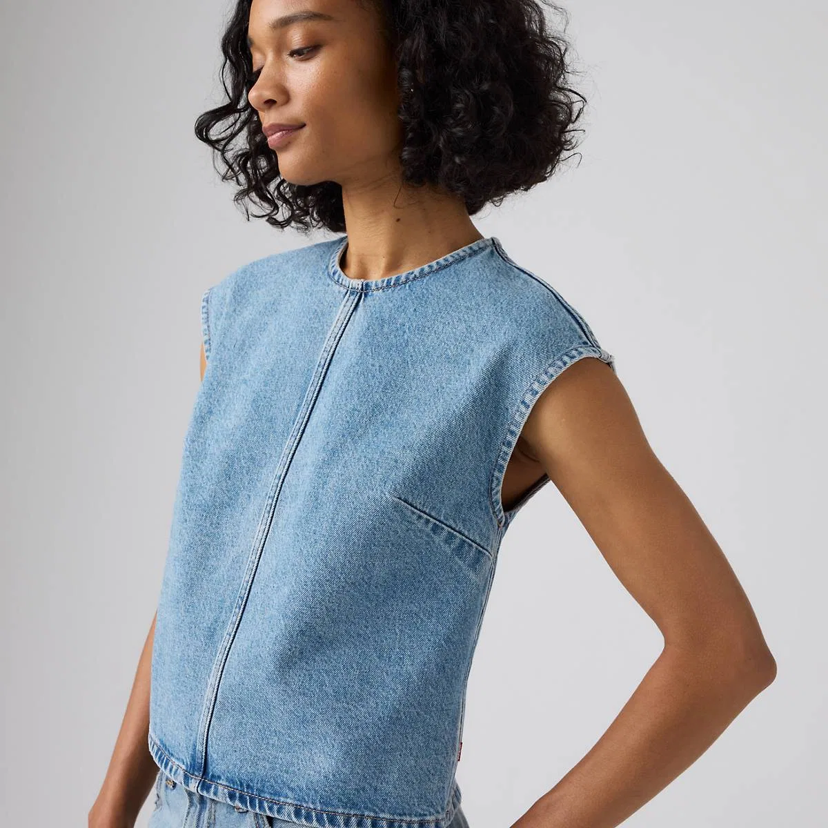 Джинсовая футболка без рукавов Levi's, Easy Days - Medium Wash — фото 2