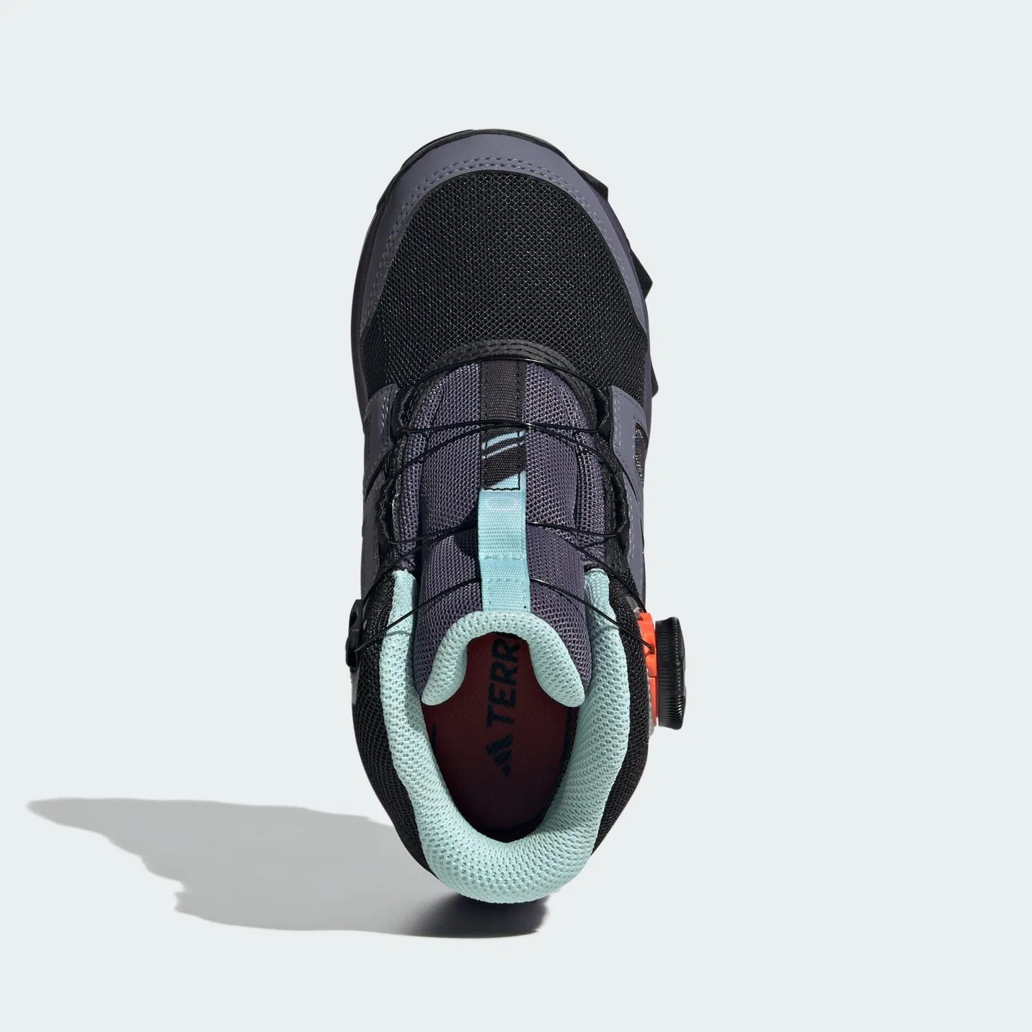 Детские водонепроницаемые ботинки для ходьбы Terrex BOA Mid RAIN.RDY Adidas, Schwarz Weiss Feigenlila — фото 2