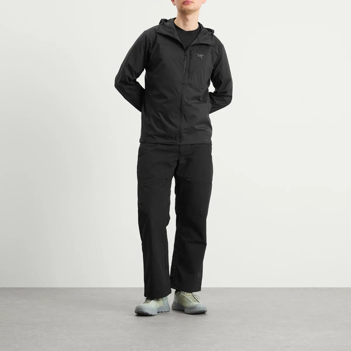 Ветрозащитная куртка Squamish Hooded Jacket Arcteryx, Black — фото 4