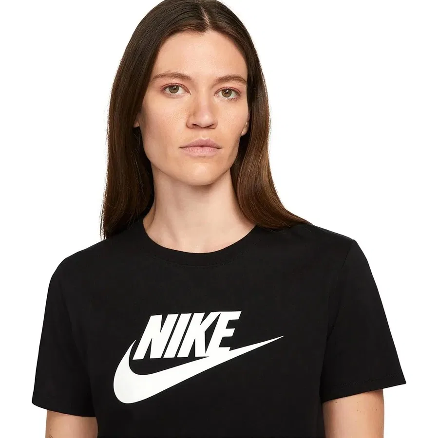 Футболка женская с принтом Nike Sportswear Essentials, Черный