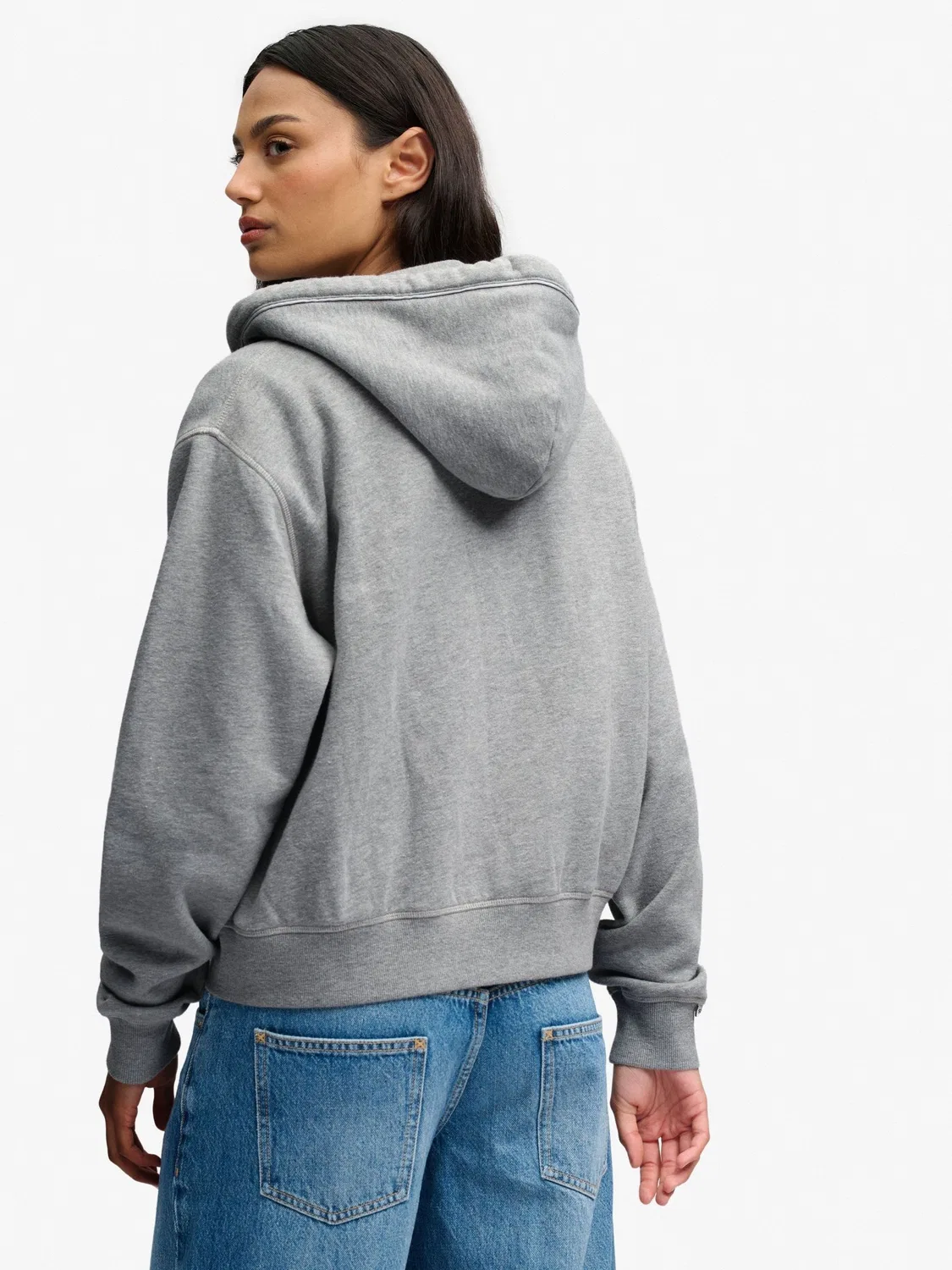 Худи-кроп с молнией Superdry Ath Ess Relaxed Crop, серый — фото 2